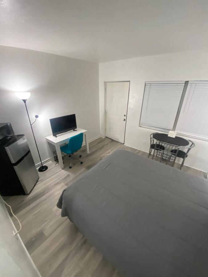 Uptown Inn & Suites St. Petersburg Exteriér fotografie